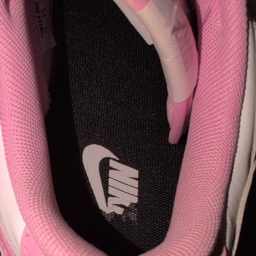 Nike Dunk Low 'Real Pink' Sneakers Wmn's Size 10 Like New MSRP $140 - Picture 10 of 11